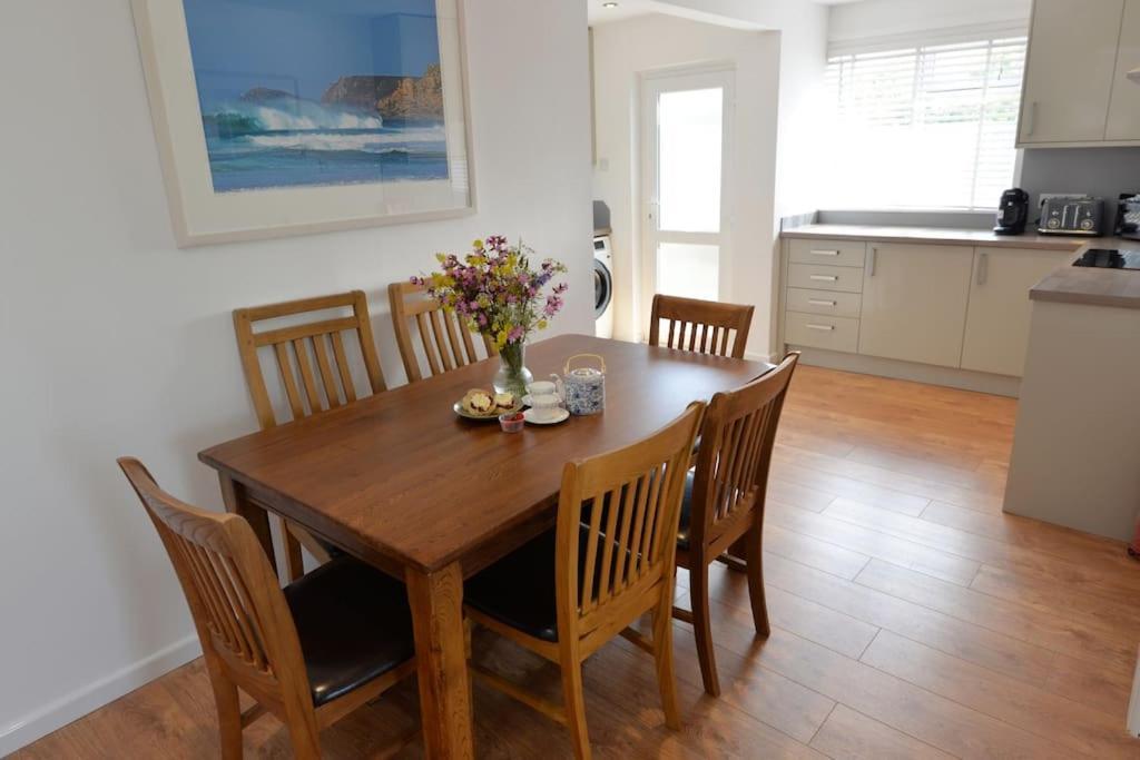 3-Bedroom Bungalow With Parking, Goldsithney, Penzance, Cornwall Perranuthnoe 외부 사진